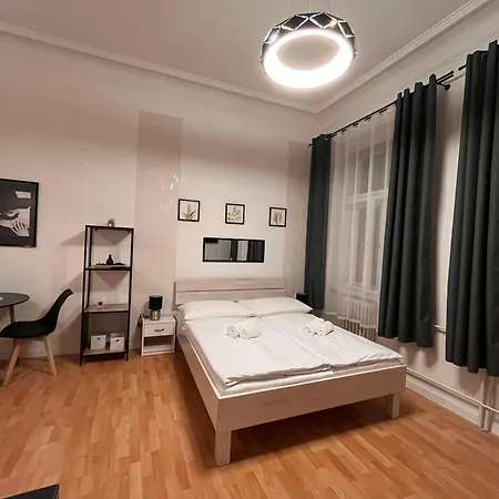 Golden Old Appartement